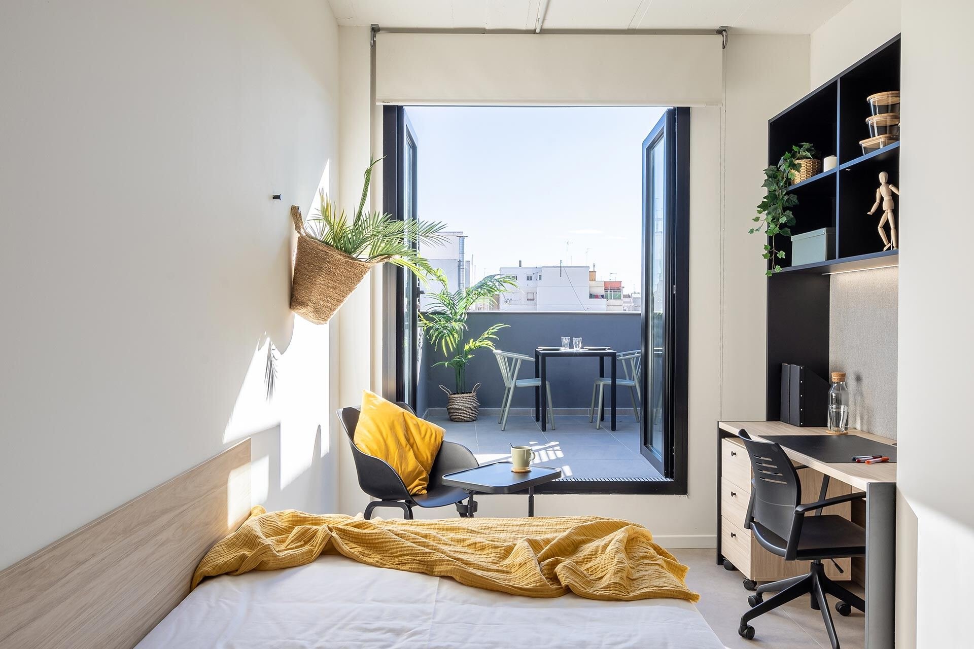 The City--13-studio-premium-delux-2