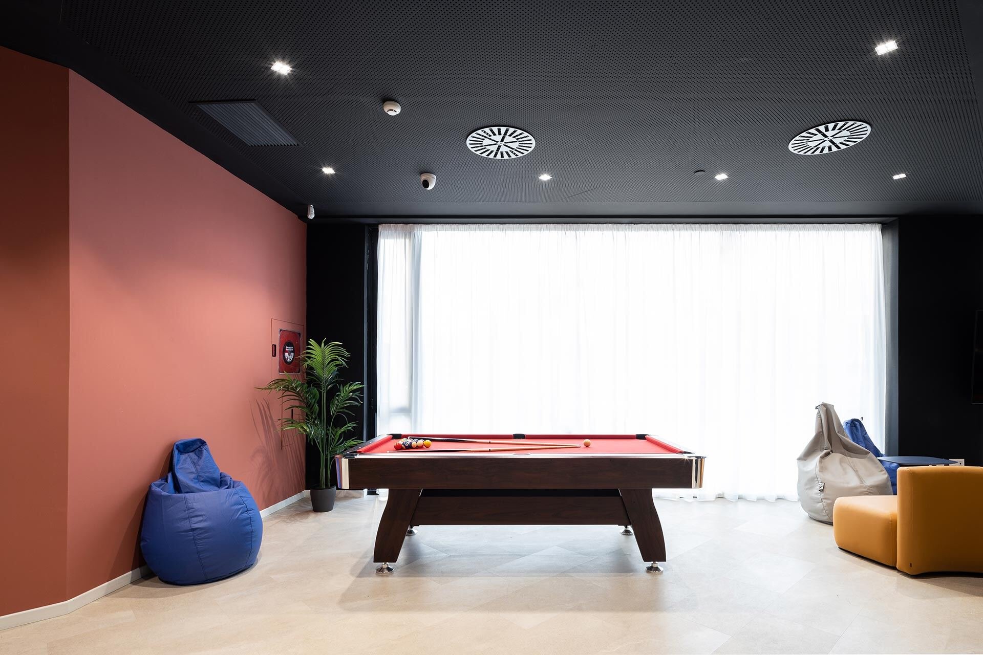 The City--23-billar-2