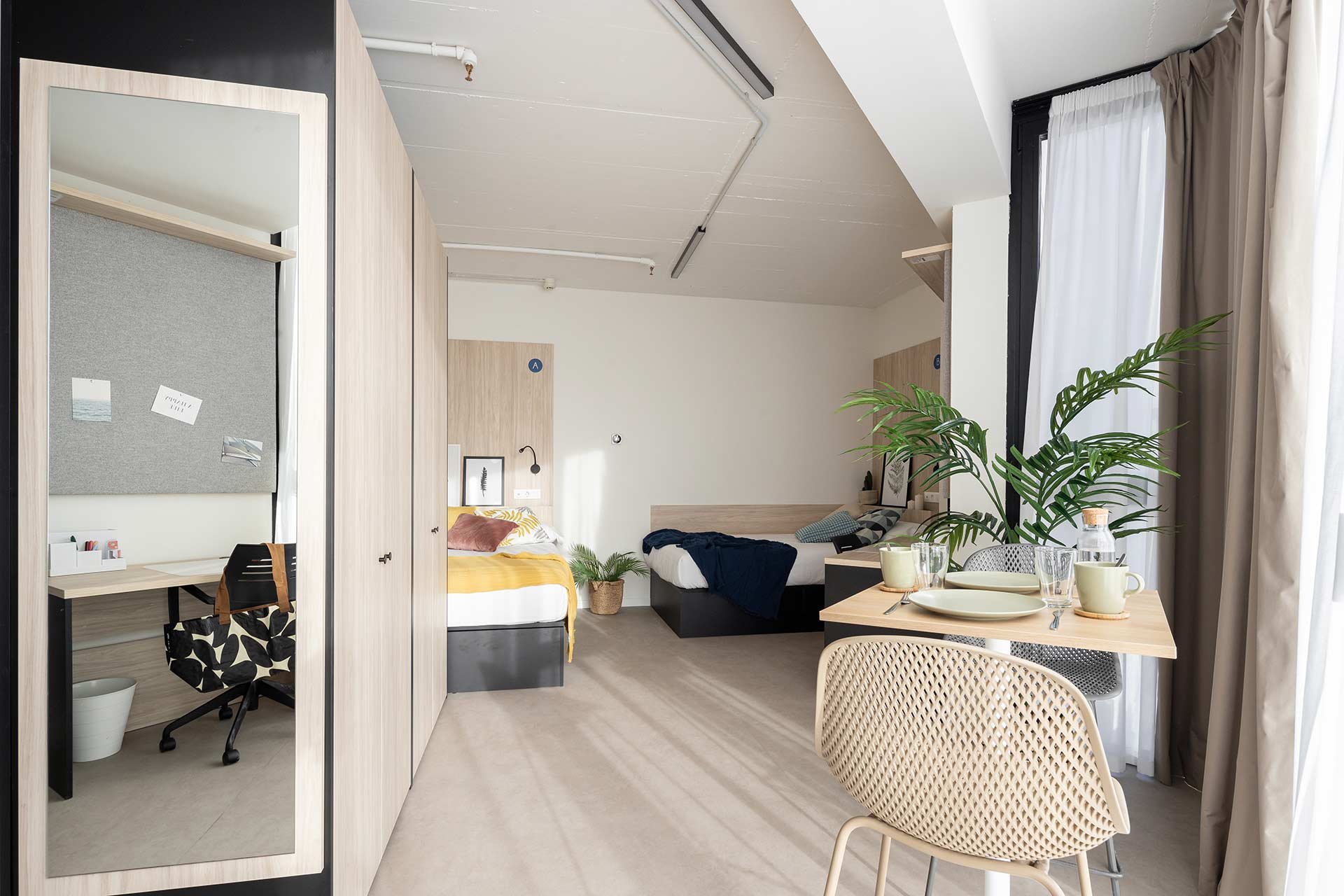 The City--30-doble-standar